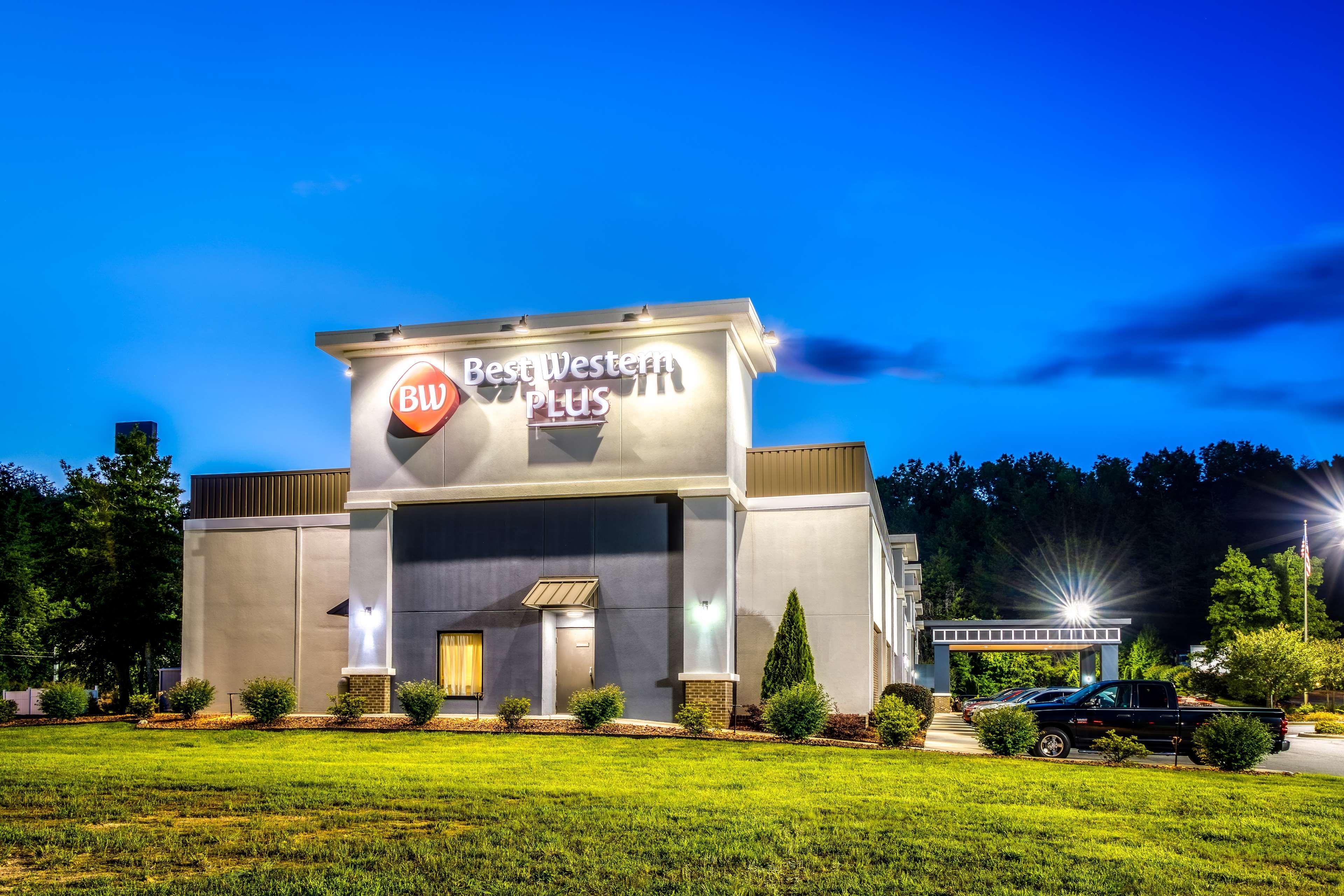 Best Western Plus Yadkin Valley Inn & Suites Jonesville Exterior photo